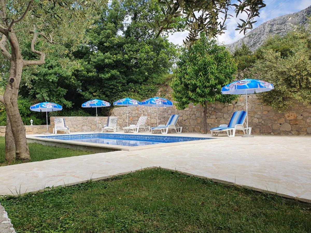 Holiday Home Kastela Village Екстериор снимка