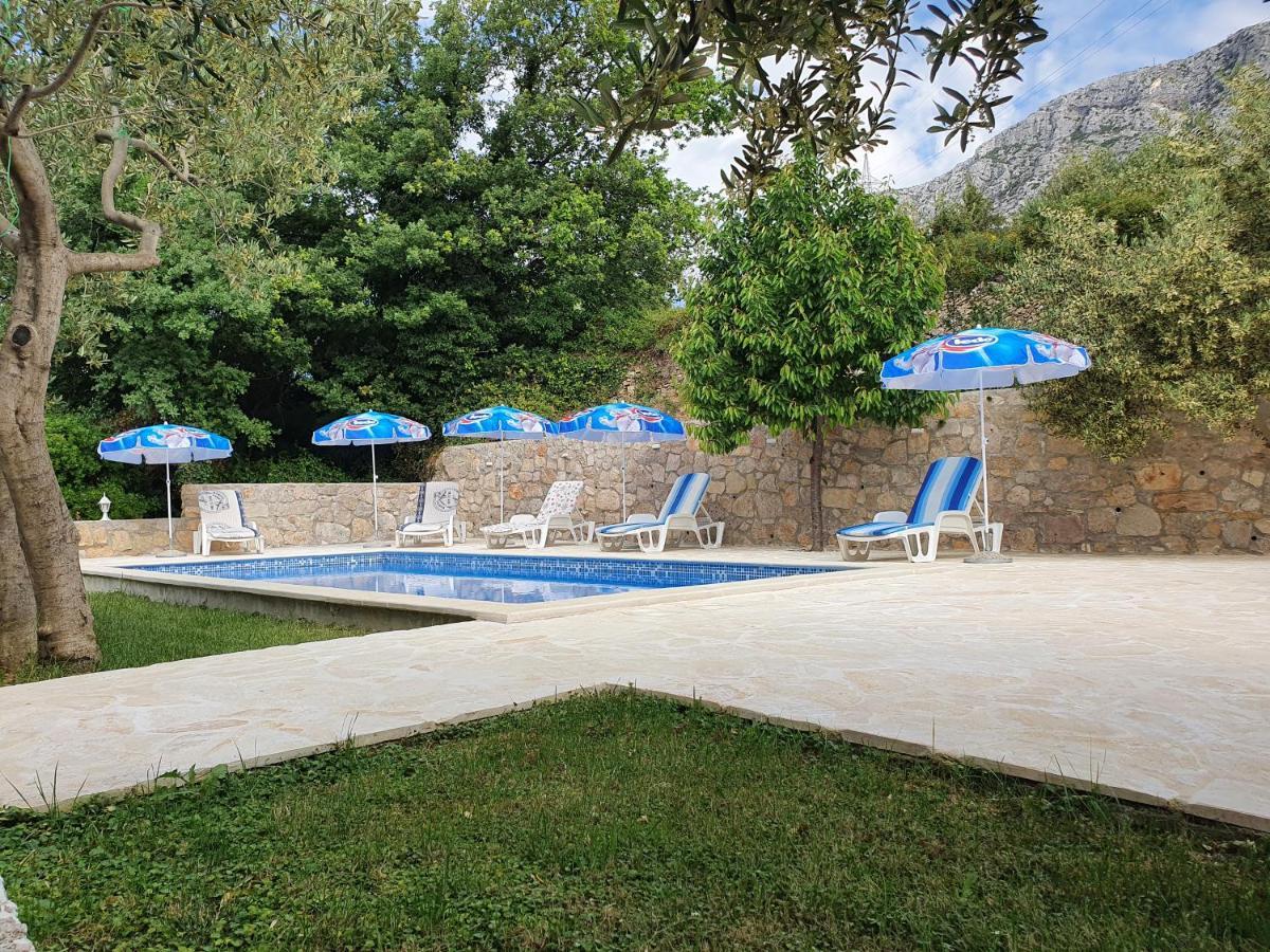 Holiday Home Kastela Village Екстериор снимка