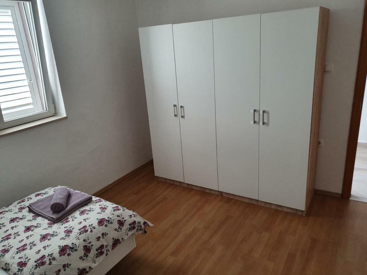 Holiday Home Kastela Village Екстериор снимка
