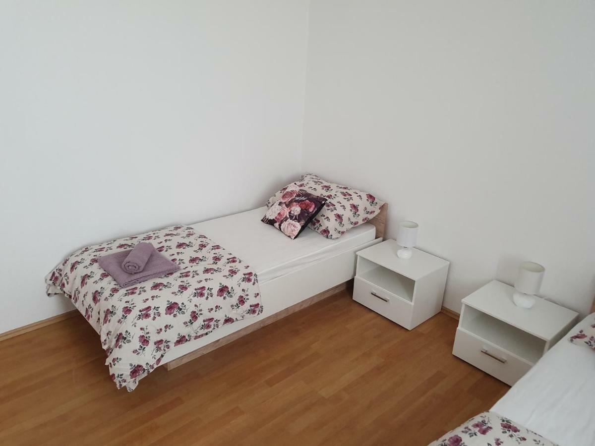 Holiday Home Kastela Village Екстериор снимка